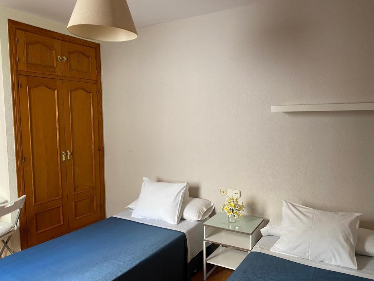 Hostal Moscatel Malaga Luaran gambar