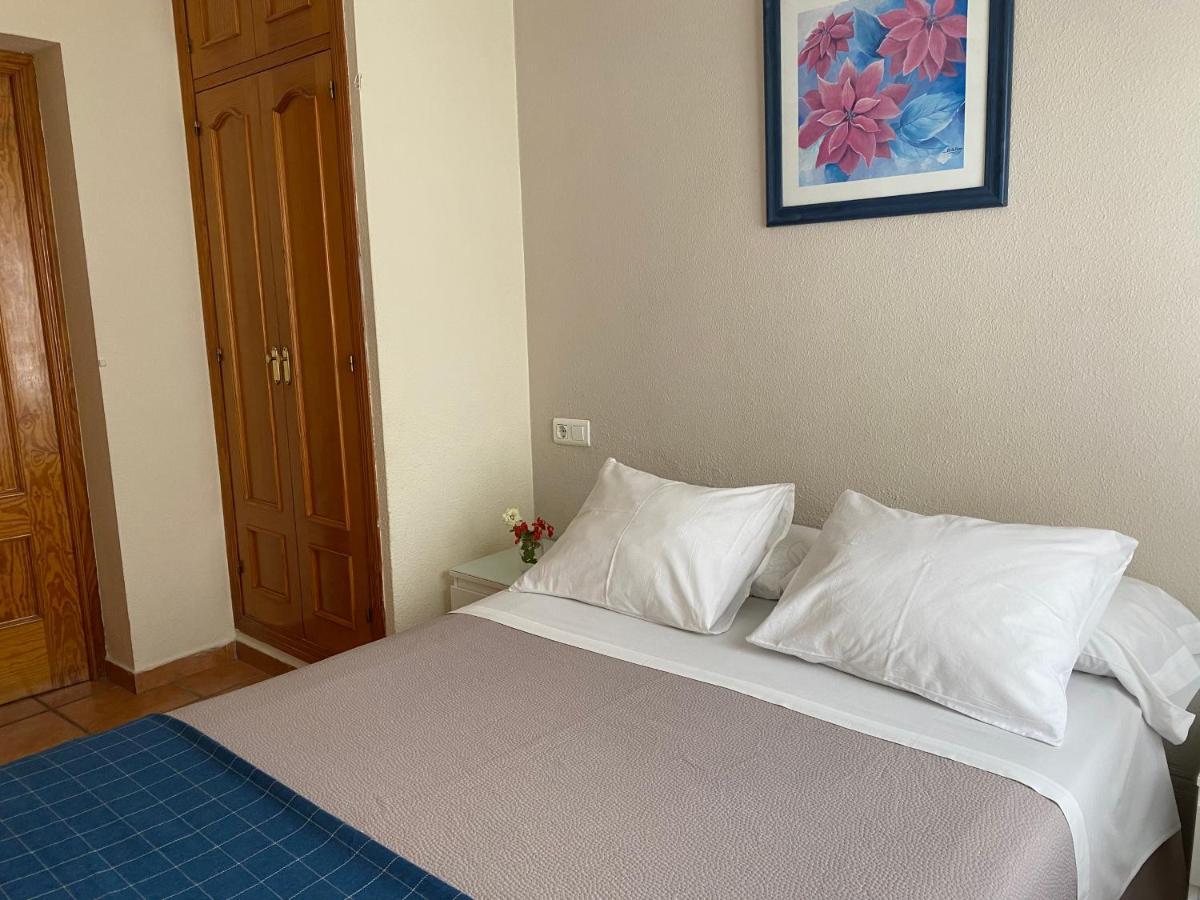 Hostal Moscatel Malaga Luaran gambar