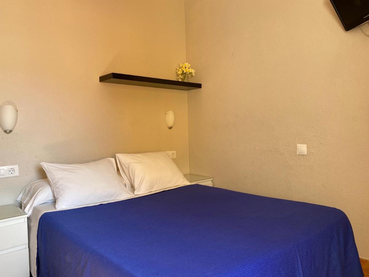 Hostal Moscatel Malaga Luaran gambar