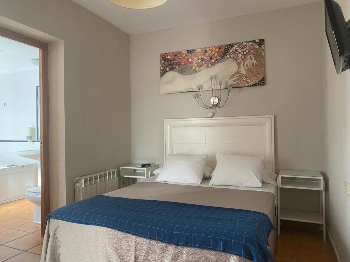 Hostal Moscatel Malaga Luaran gambar