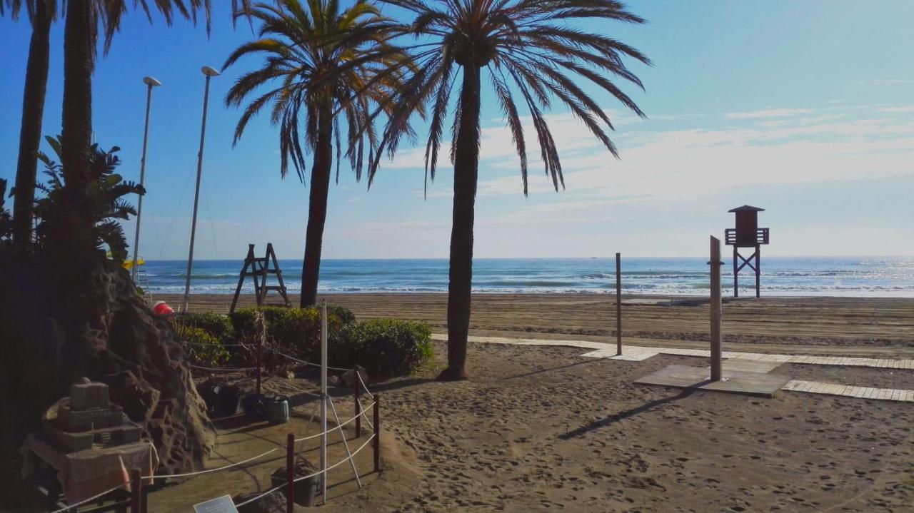 Hostal Moscatel Malaga Luaran gambar